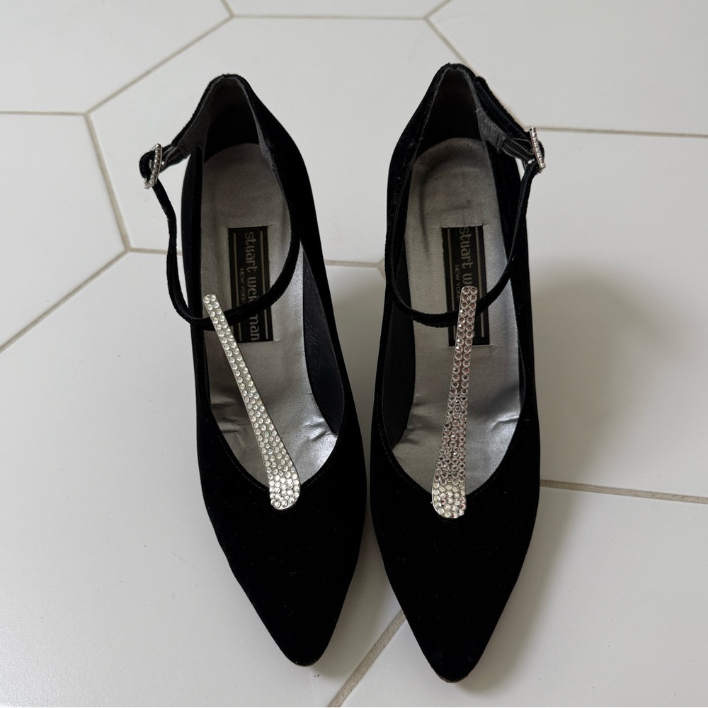 Vintage Stuart Whitman black velvet heeled pumps size 8.5 w rhinestones
